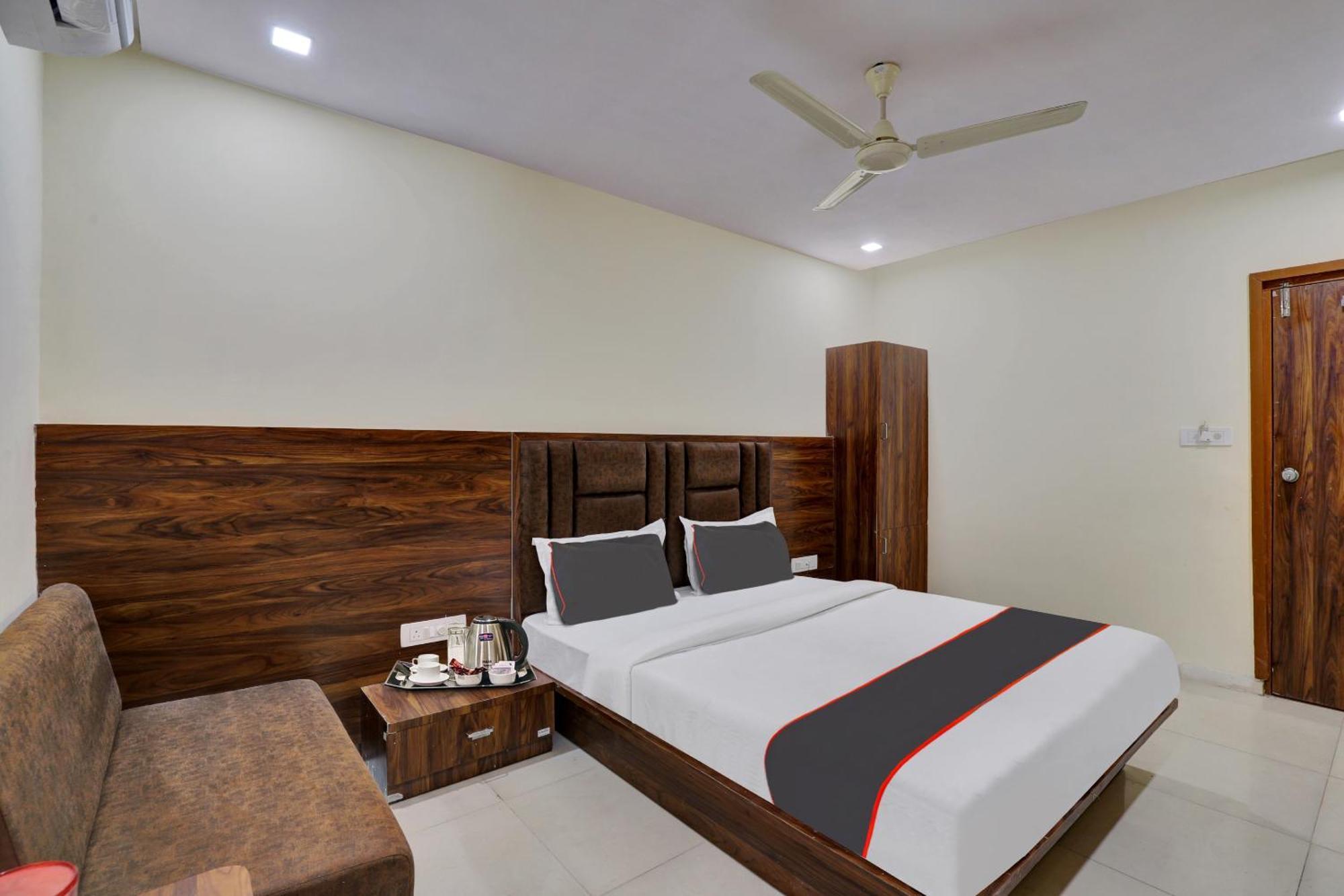 Hotel O Neelkamal アーメダバード エクステリア 写真