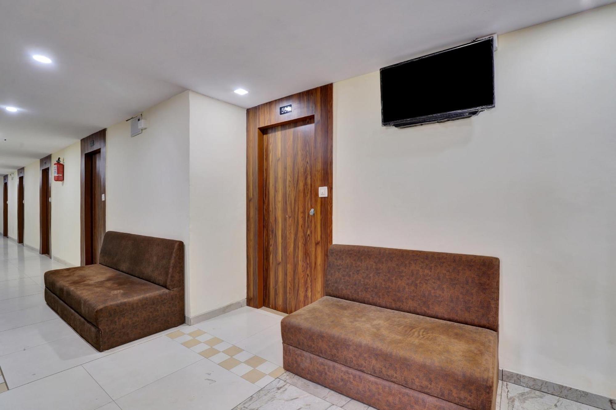 Hotel O Neelkamal アーメダバード エクステリア 写真