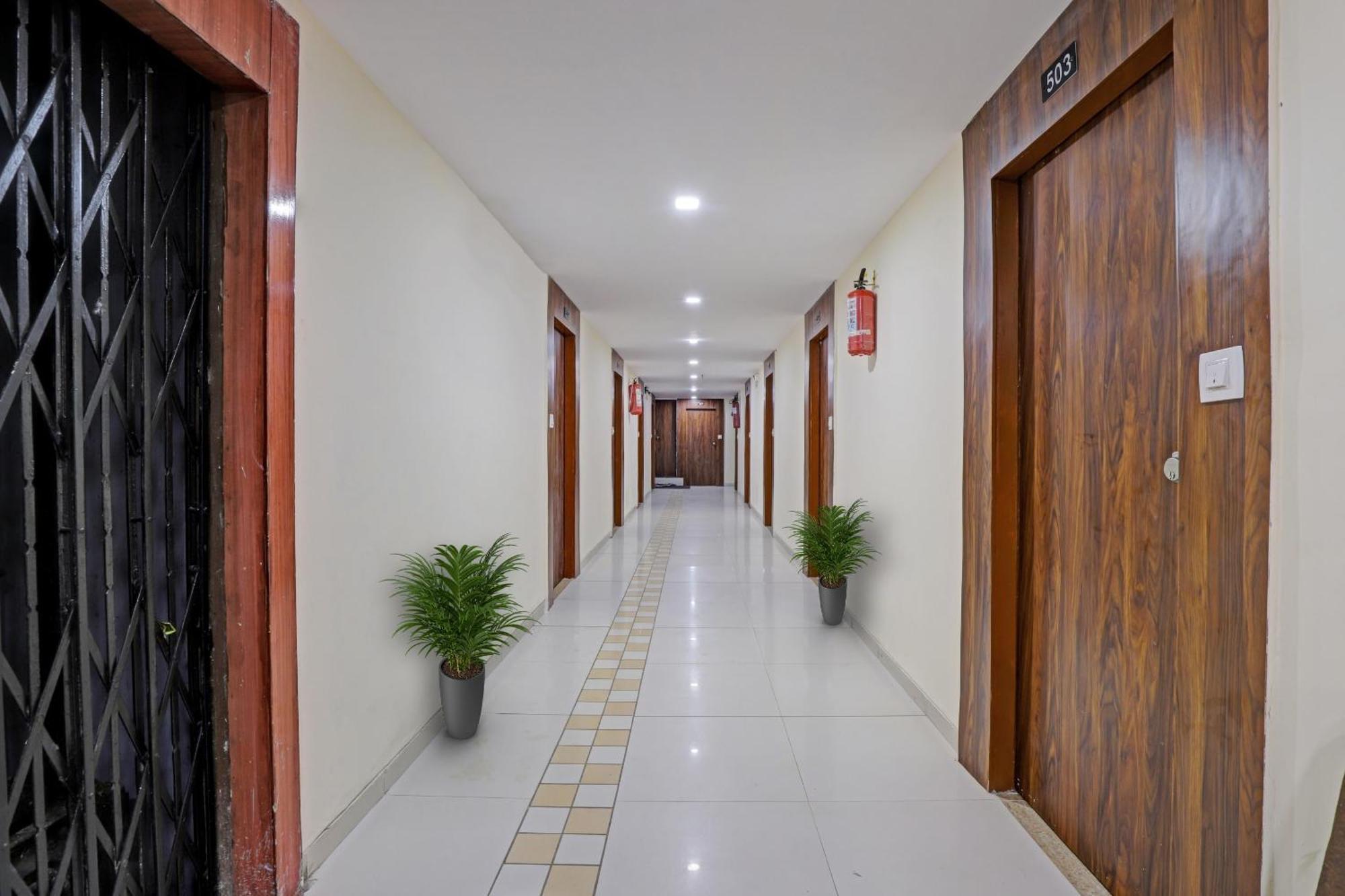 Hotel O Neelkamal アーメダバード エクステリア 写真
